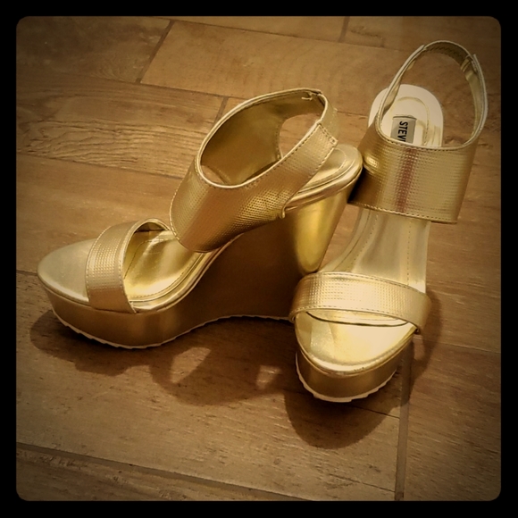 Steve Madden Shoes - Steve Madden Platform Wedges